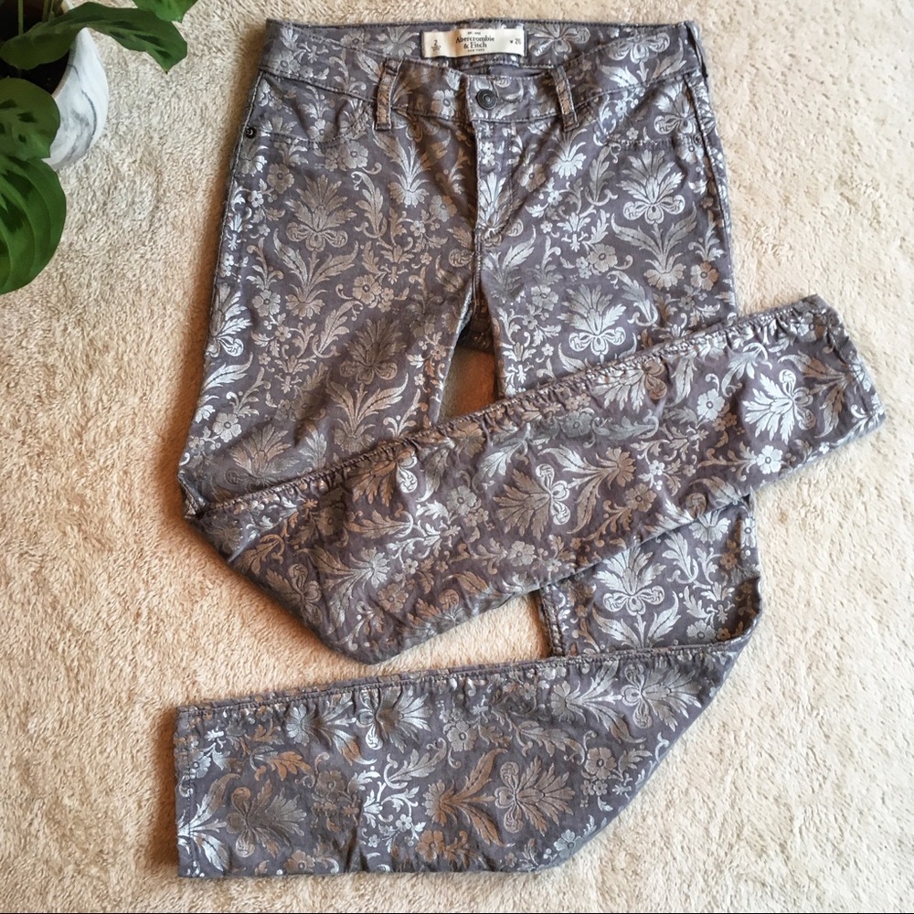 Abercrombie & Fitch Gray Mid-Rise Floral Jeggings
